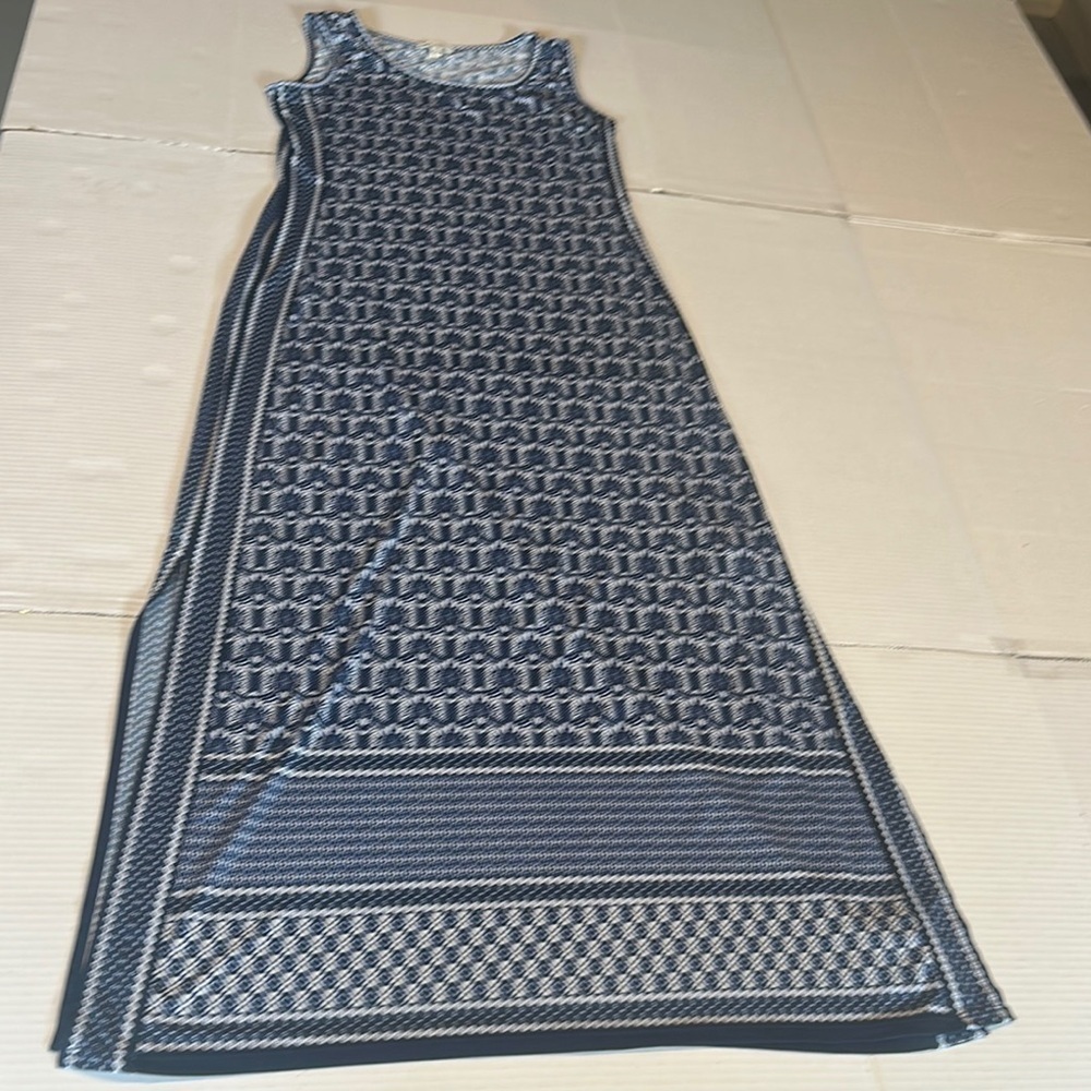 Max Studio Sleeveless Blue Patterned Maxi Dress w curved neckline slits bottom